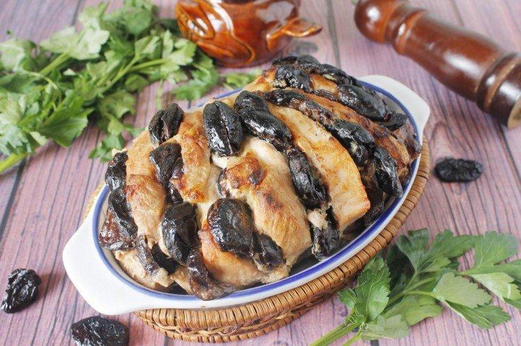 Pork Baked with Apples and Prunes