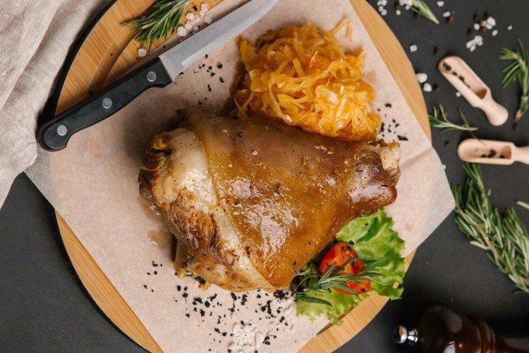 Codillo de cerdo estofado