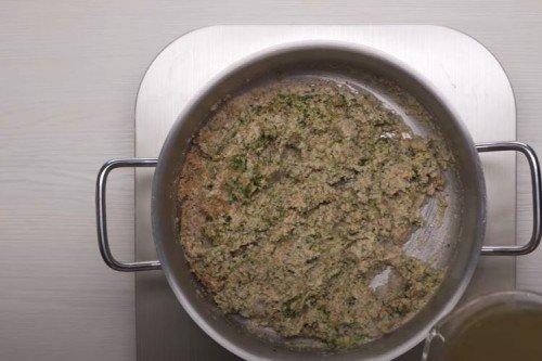 Satsivi al estilo georgiano con pollo entero