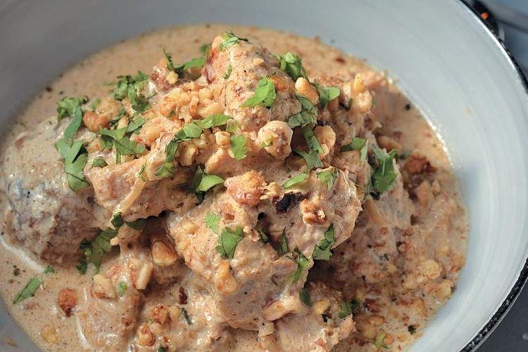 Satsivi de pollo con curry