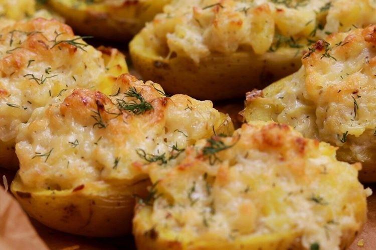 Patatas asadas con palitos de cangrejo