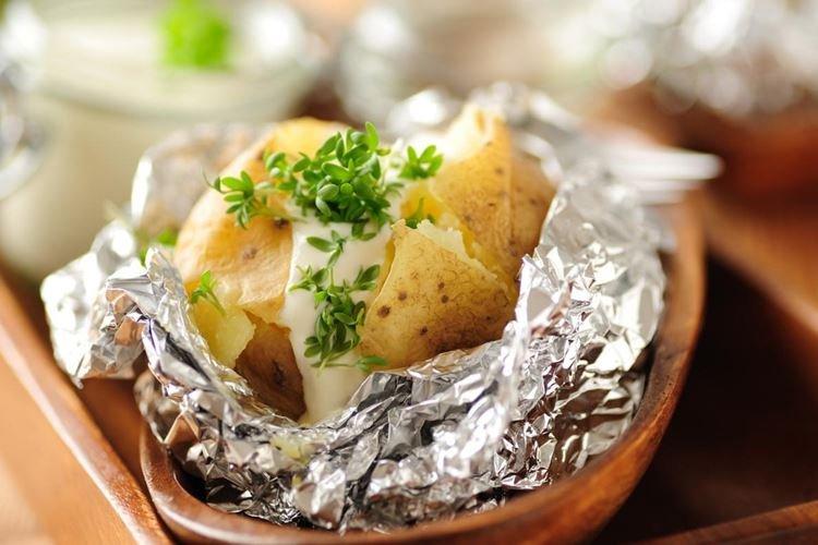 Patatas asadas con queso