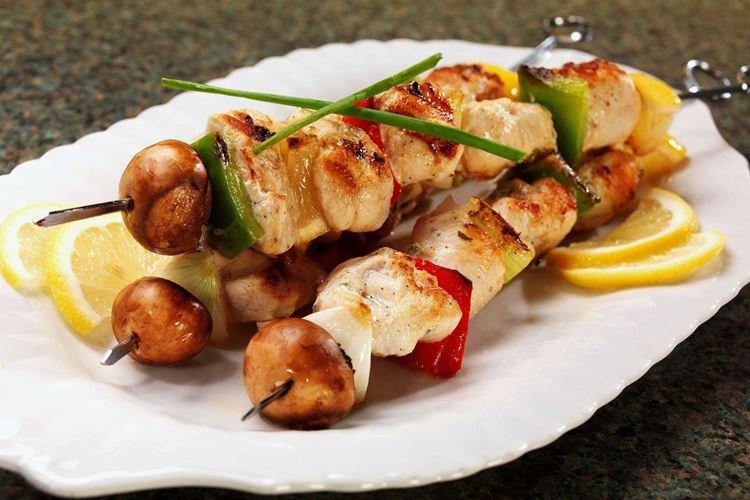 Brochetas de cerdo con limón
