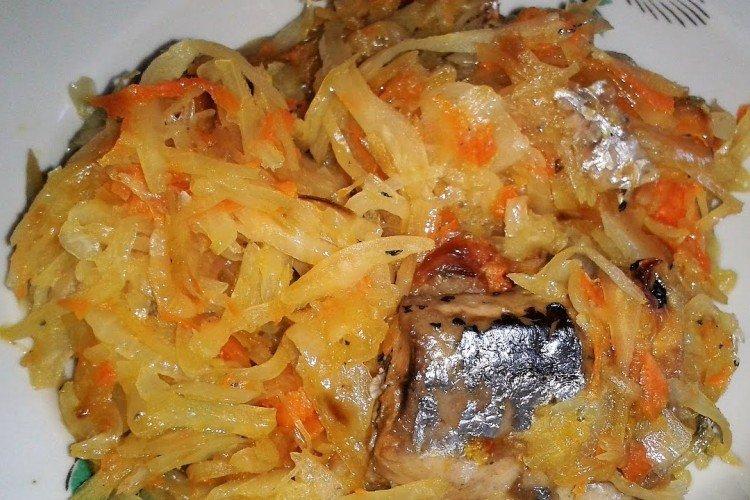 Fish with Cabbage Baked in the Oven