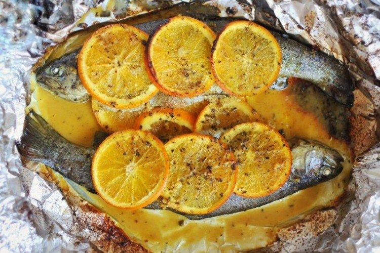 Fish with Oranges Baked in Foil