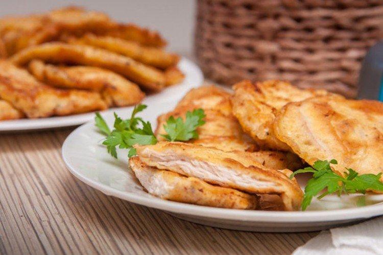 Filete de pollo rebozado con hierbas
