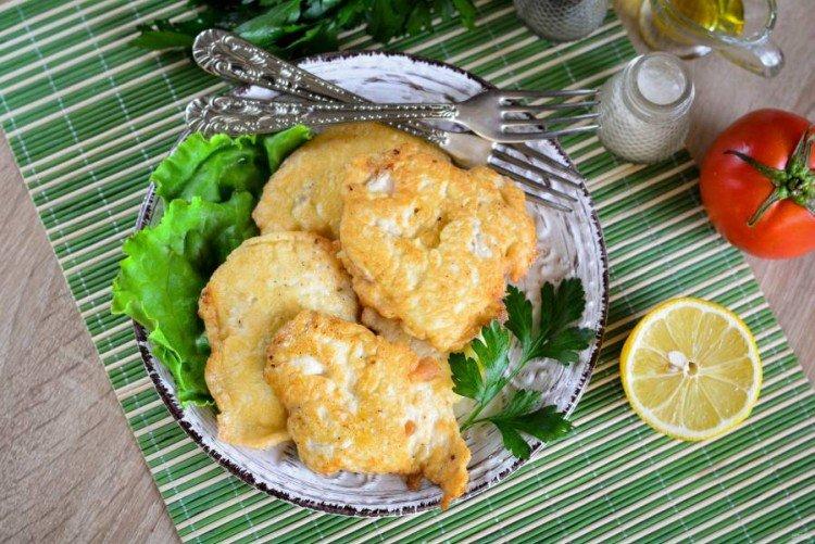 Filete de pollo rebozado con salsa de soja