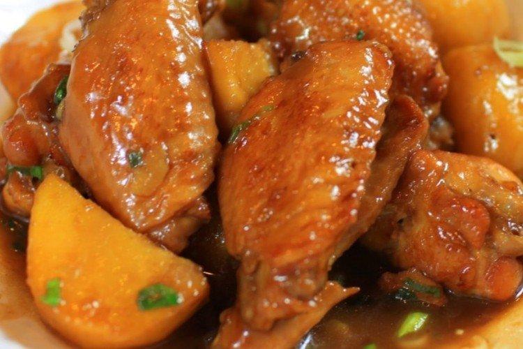 Pollo en salsa de miel y soja en sartén