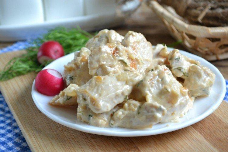 Pollo en salsa cremosa de ajo