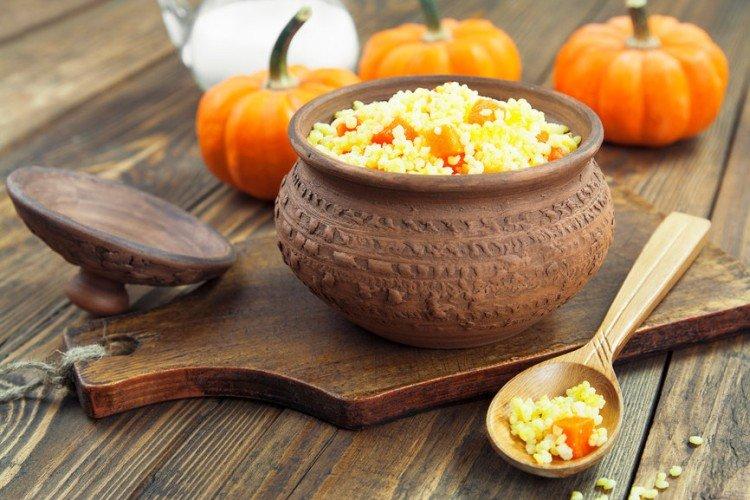Gachas de mijo con calabaza en cazuela