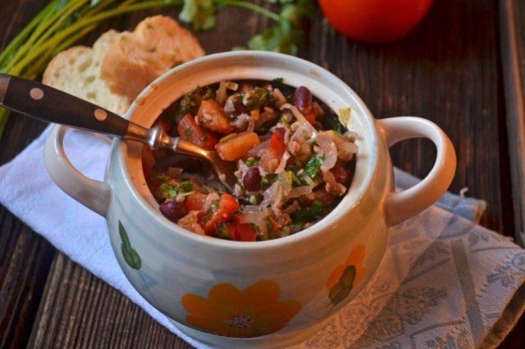 Judías con verduras en cazuela