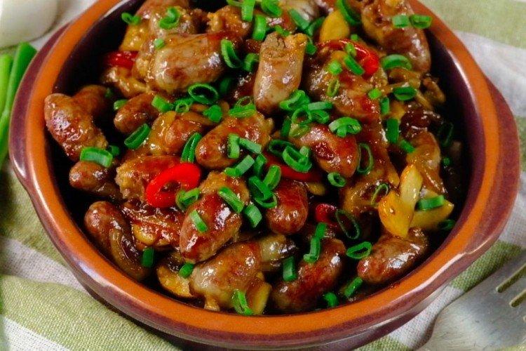 Corazones de pollo en cazuela
