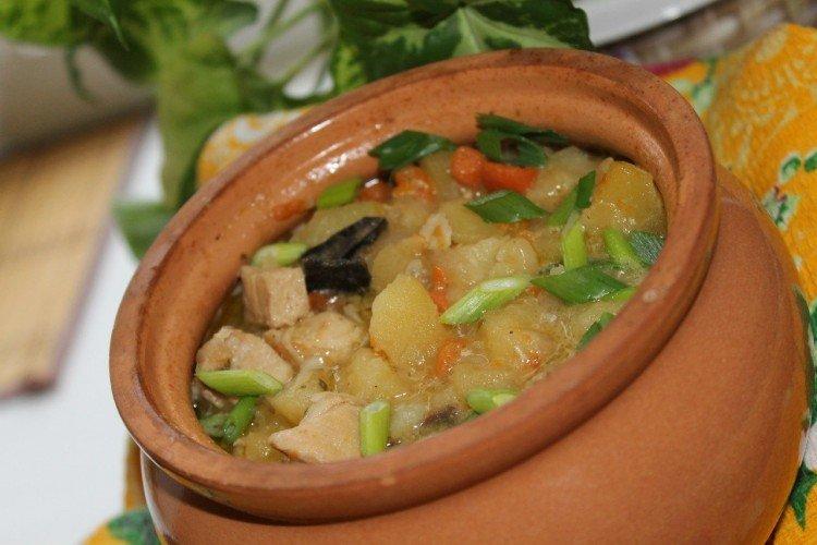 Patatas con carne en cazuela