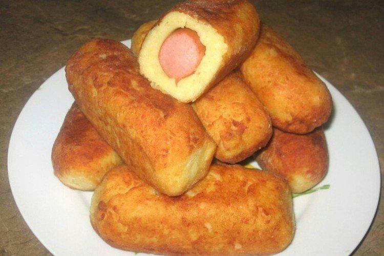 Würstchen im Kartoffelteig aus der Pfanne