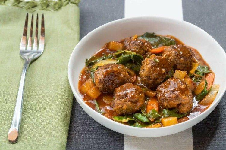 Albóndigas con salsa de verduras