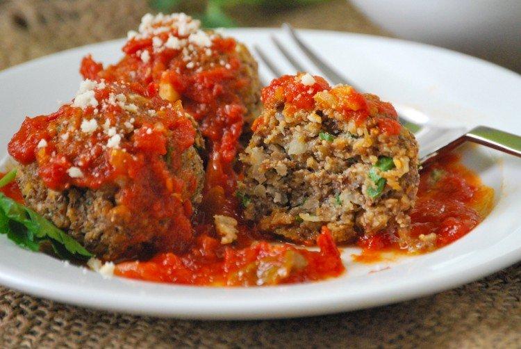 Albóndigas con trigo sarraceno y salsa