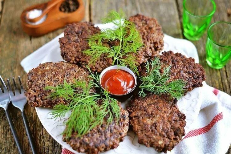 Liver Fritters with Cabbage