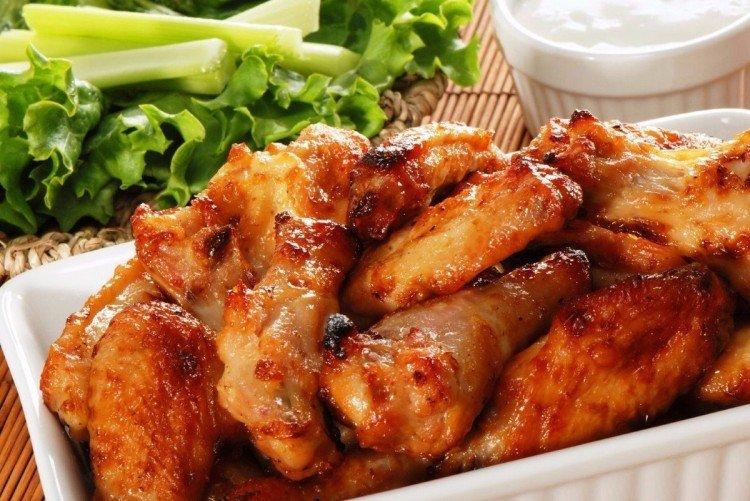 Hähnchenflügel mit Senf