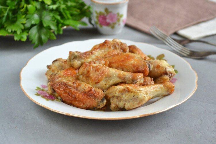 Hähnchenflügel in Mayonnaise