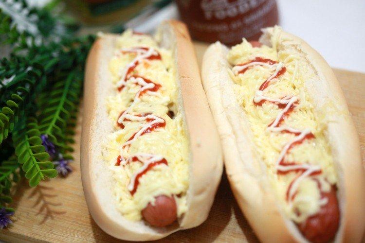 Quick Homemade Hot Dog