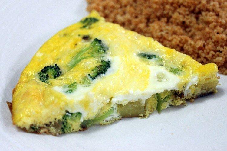 Omelet with Cauliflower and Broccoli