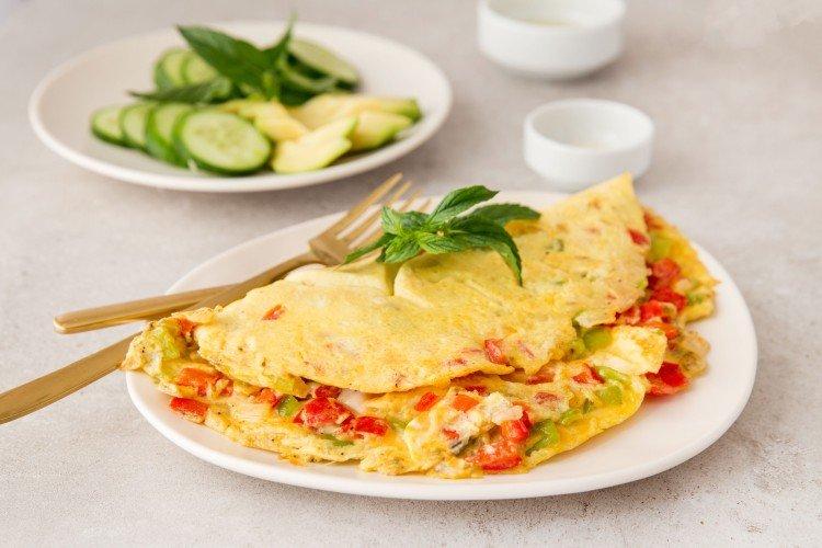 Omelet with Beans and Chicken