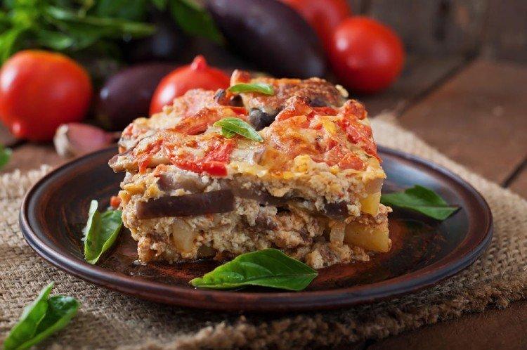 Griechischer Gemüseauflauf mit Hackfleisch