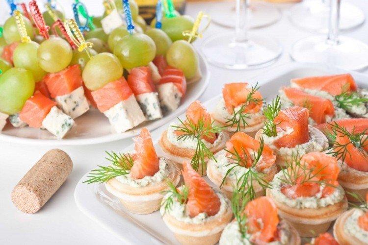 Salmon and Grape Appetizer for White Wine