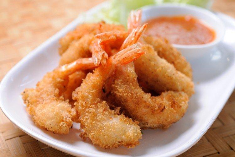 Camarones rebozados y empanizados
