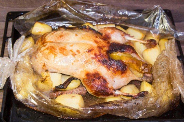 Duck with Potatoes in a Roasting Bag
