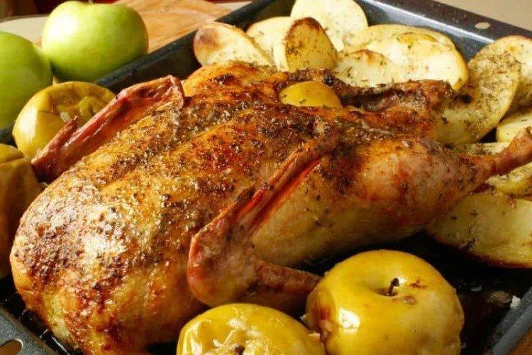 Duck with Potatoes and Apples