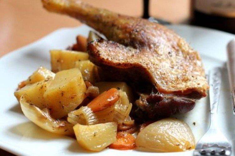 Duck with Potatoes and Vegetables