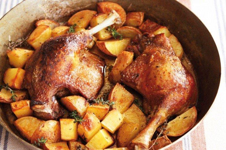 Baked Duck with Potatoes in Tomato Sauce