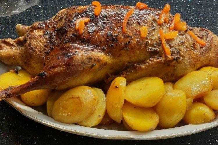 Duck with Potatoes in Soy Sauce