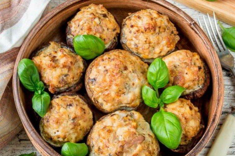 Champiñones rellenos de jamón