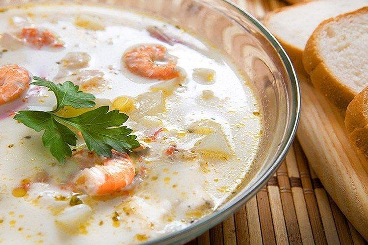 Käsesuppe mit Garnelen