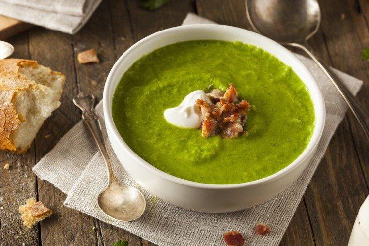 Käsesuppe mit Spinat