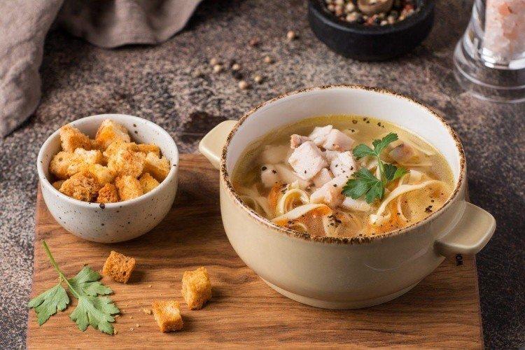 20 Hühnersuppen für Feinschmecker