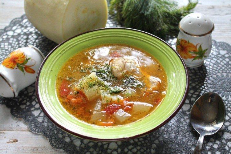 Hühnersuppe mit Zucchini