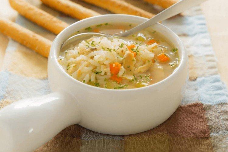 Hühnersuppe mit Reis