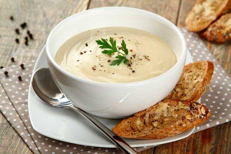 Hühnercremesuppe