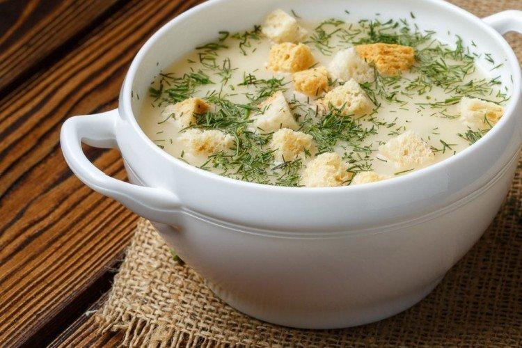 Hühnersuppe mit Käse