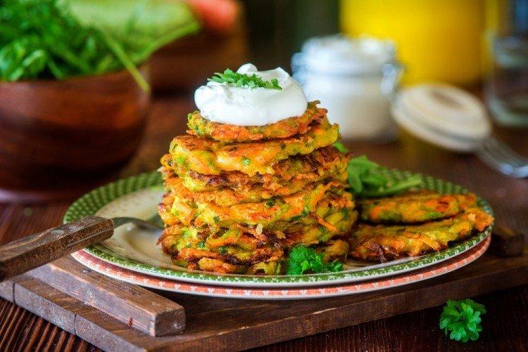 Tortitas de calabacín con zanahoria
