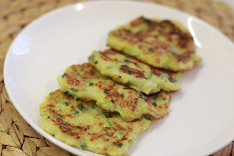 Tortitas de calabacín con judías verdes