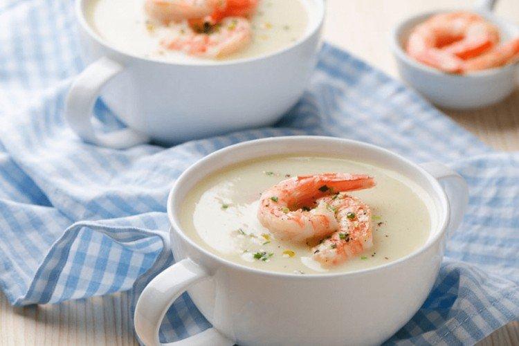 Käsesuppe mit Garnelen