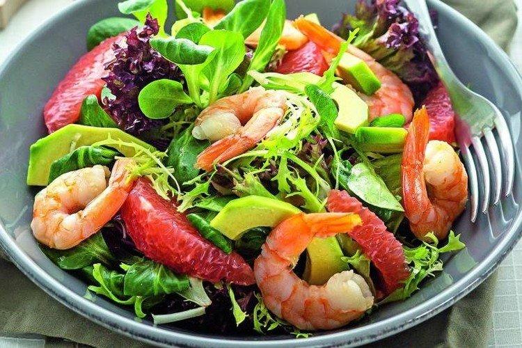 Salat mit Garnelen und Grapefruit