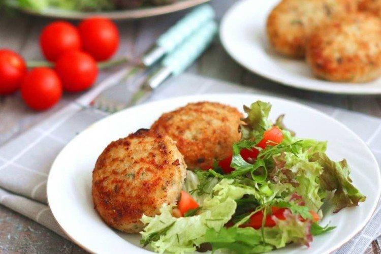 Putenfrikadellen in der Pfanne