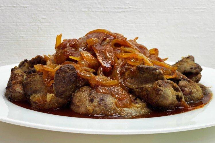 Putenleber mit süßen Zwiebeln