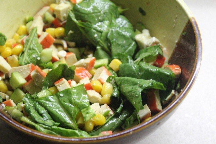 Crab Salad with Spinach