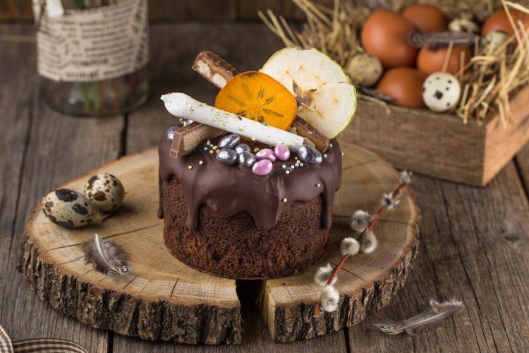 Chocolate Easter Kulich